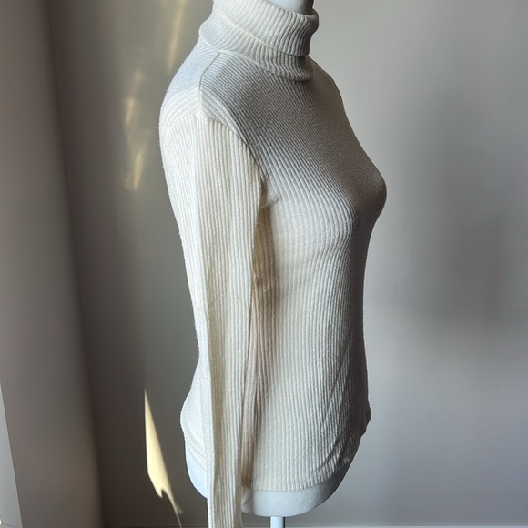 Joe Fresh Turtle Neck - Picture 6 of 11